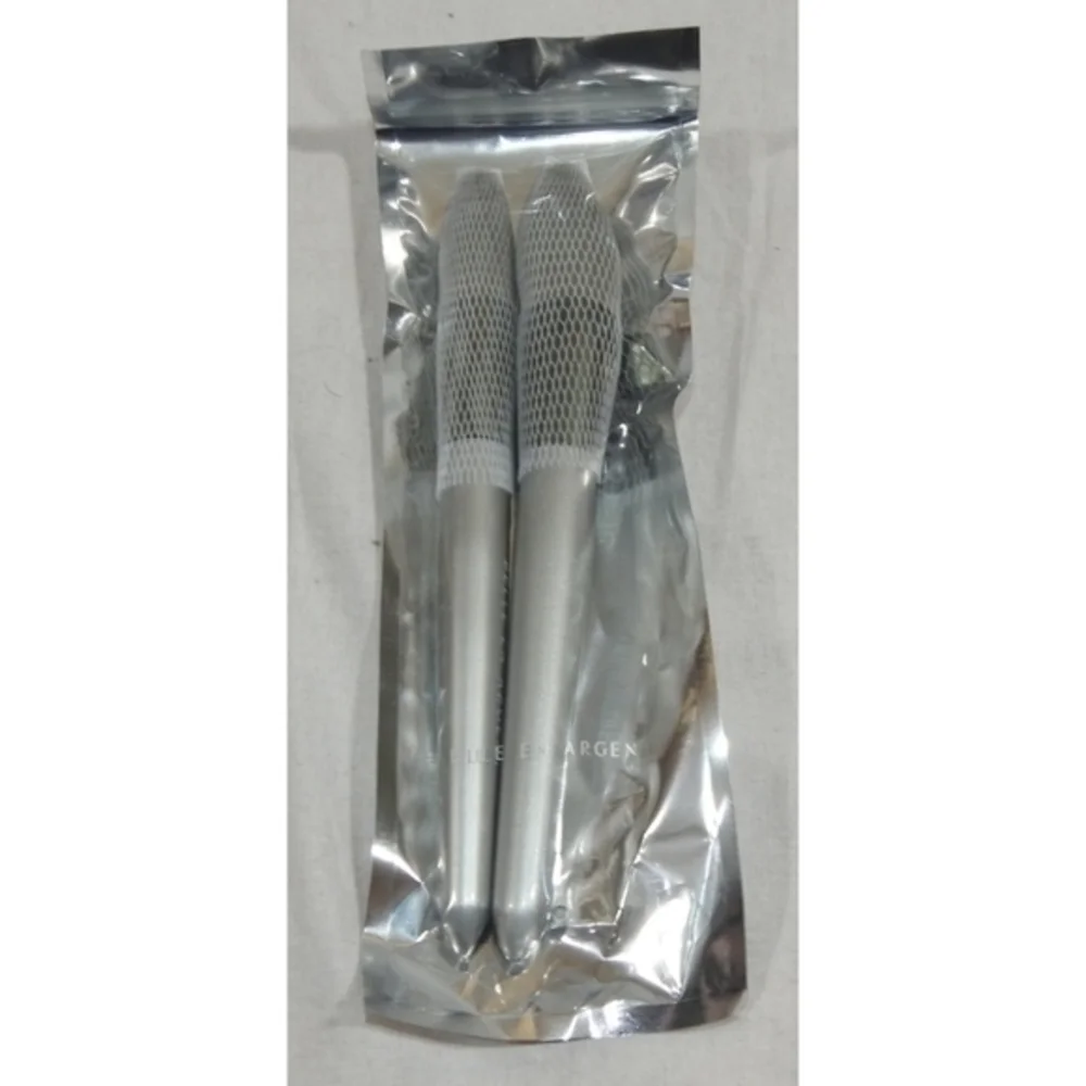 New‎ Belle en Argent Blush and Powder Brushes